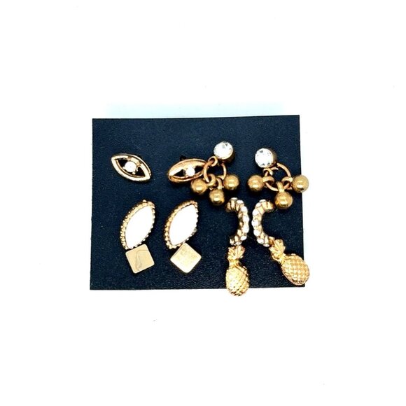 Lot of Small Studs - Picture 1 of 5
